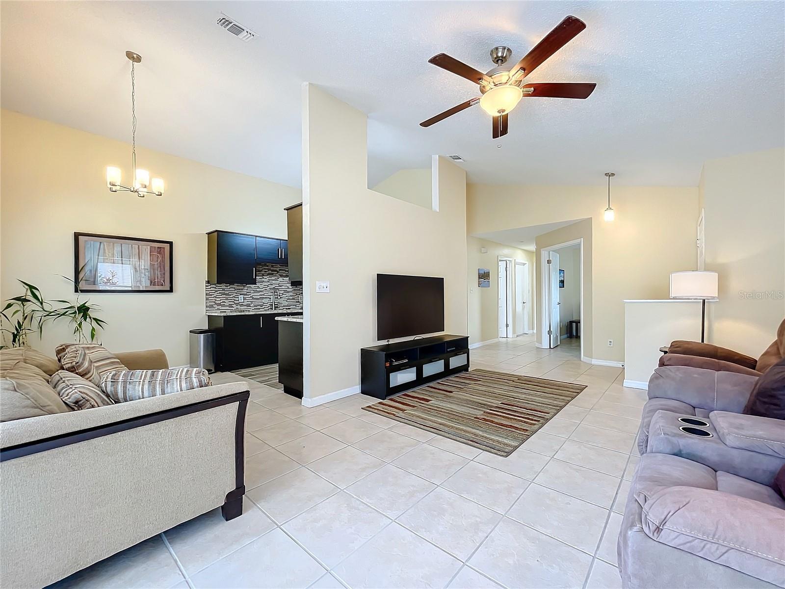 2760 WHISPER LAKES CLUB CIR, ORLANDO, FL, 32837