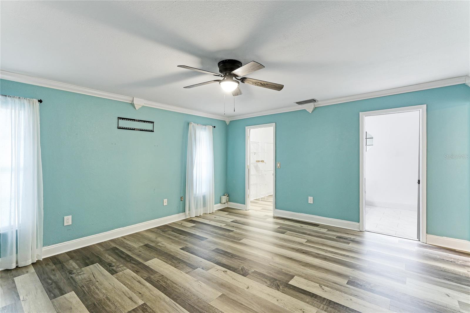 1535 BAY HILL CIR, SARASOTA, FL, 34232