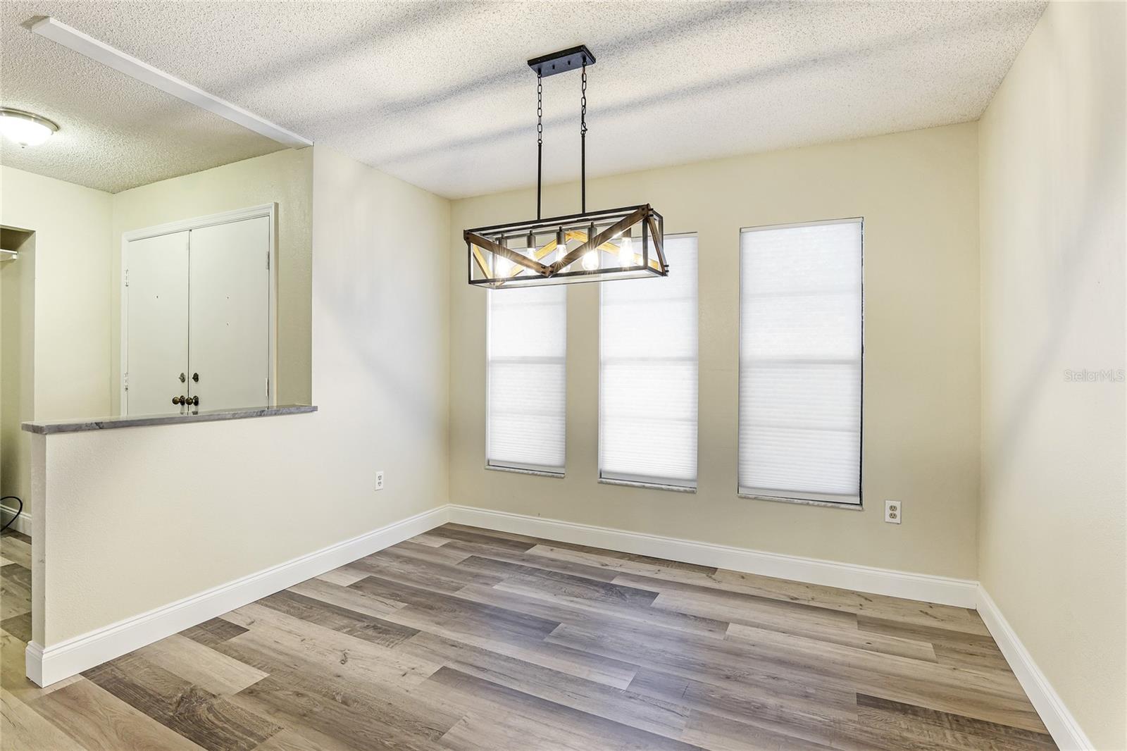1535 BAY HILL CIR, SARASOTA, FL, 34232