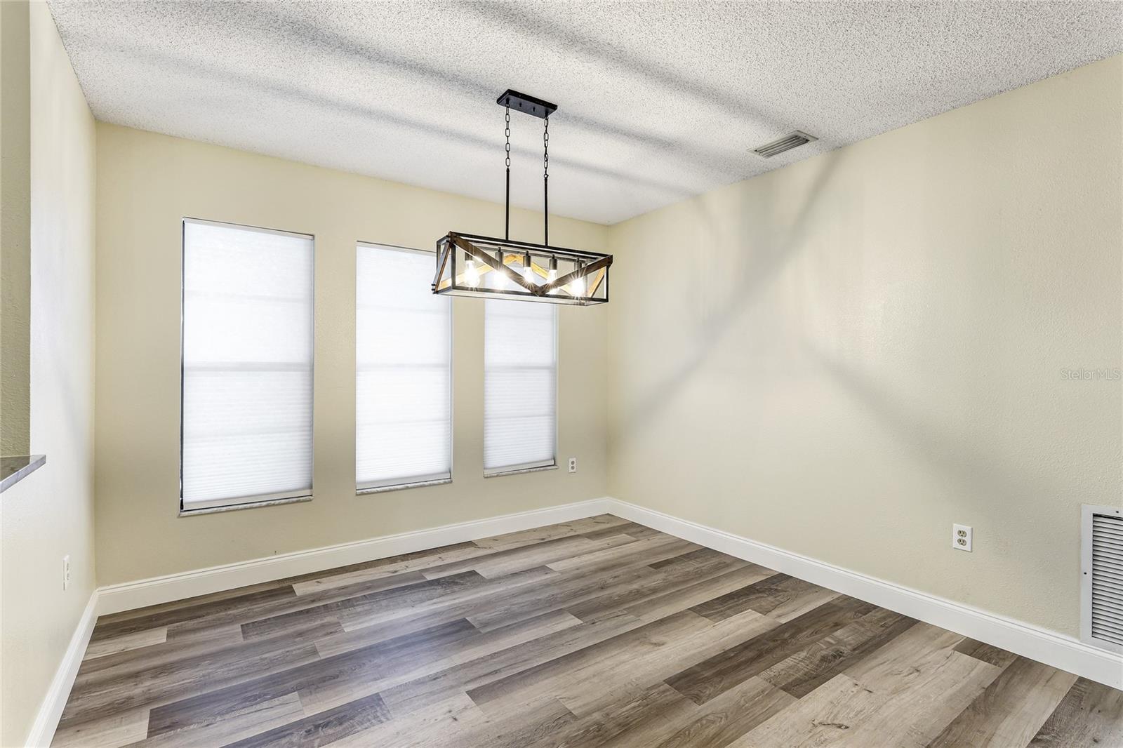 1535 BAY HILL CIR, SARASOTA, FL, 34232
