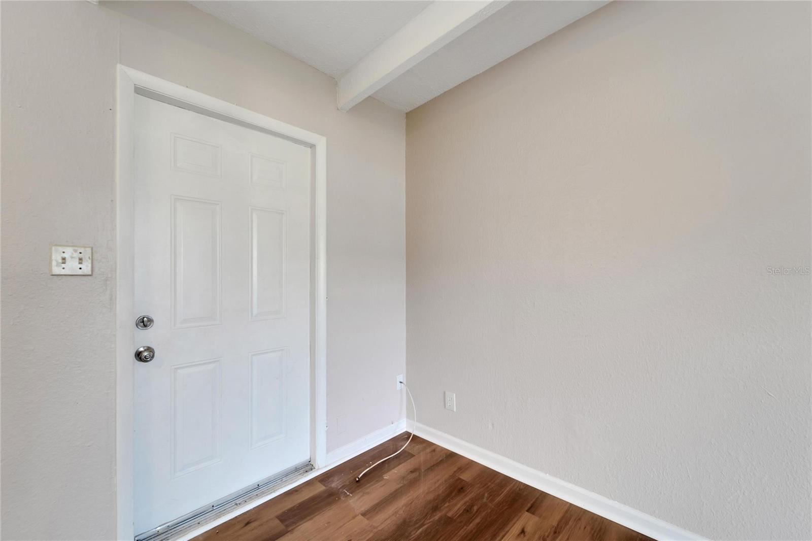 1317 WARRINGTON WAY, TAMPA, FL, 33619