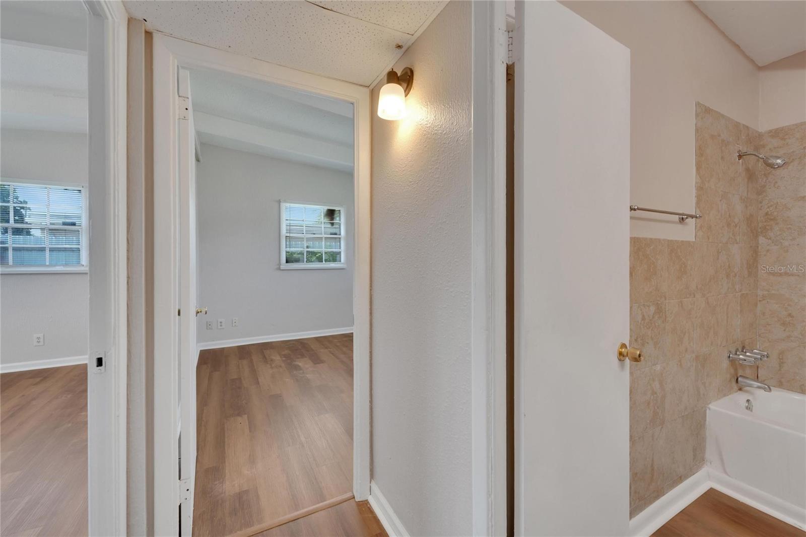 1317 WARRINGTON WAY, TAMPA, FL, 33619