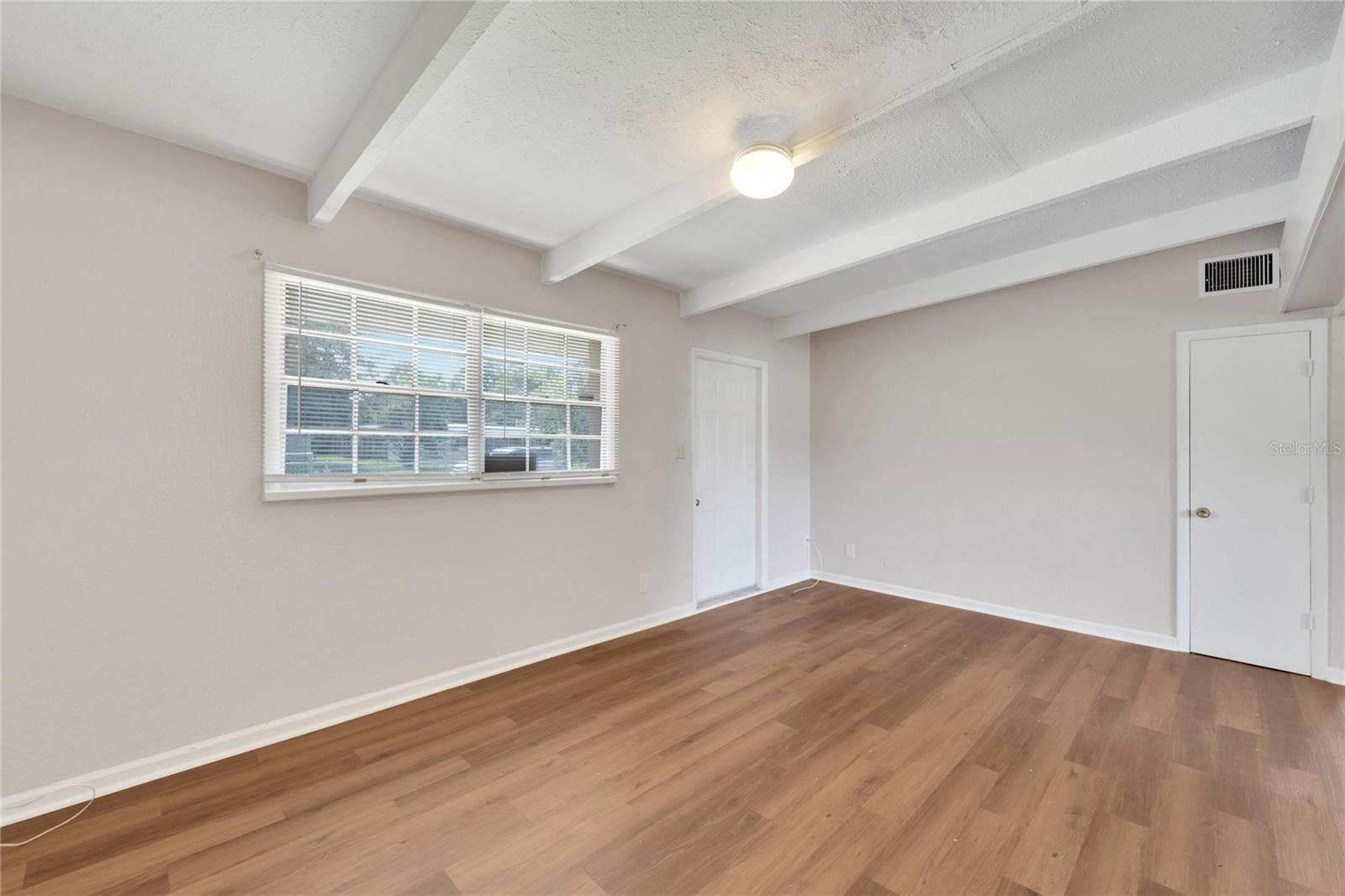 1317 WARRINGTON WAY, TAMPA, FL, 33619