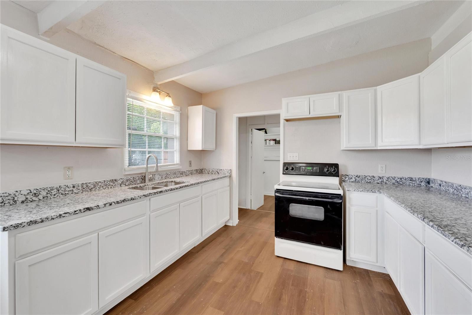 1317 WARRINGTON WAY, TAMPA, FL, 33619