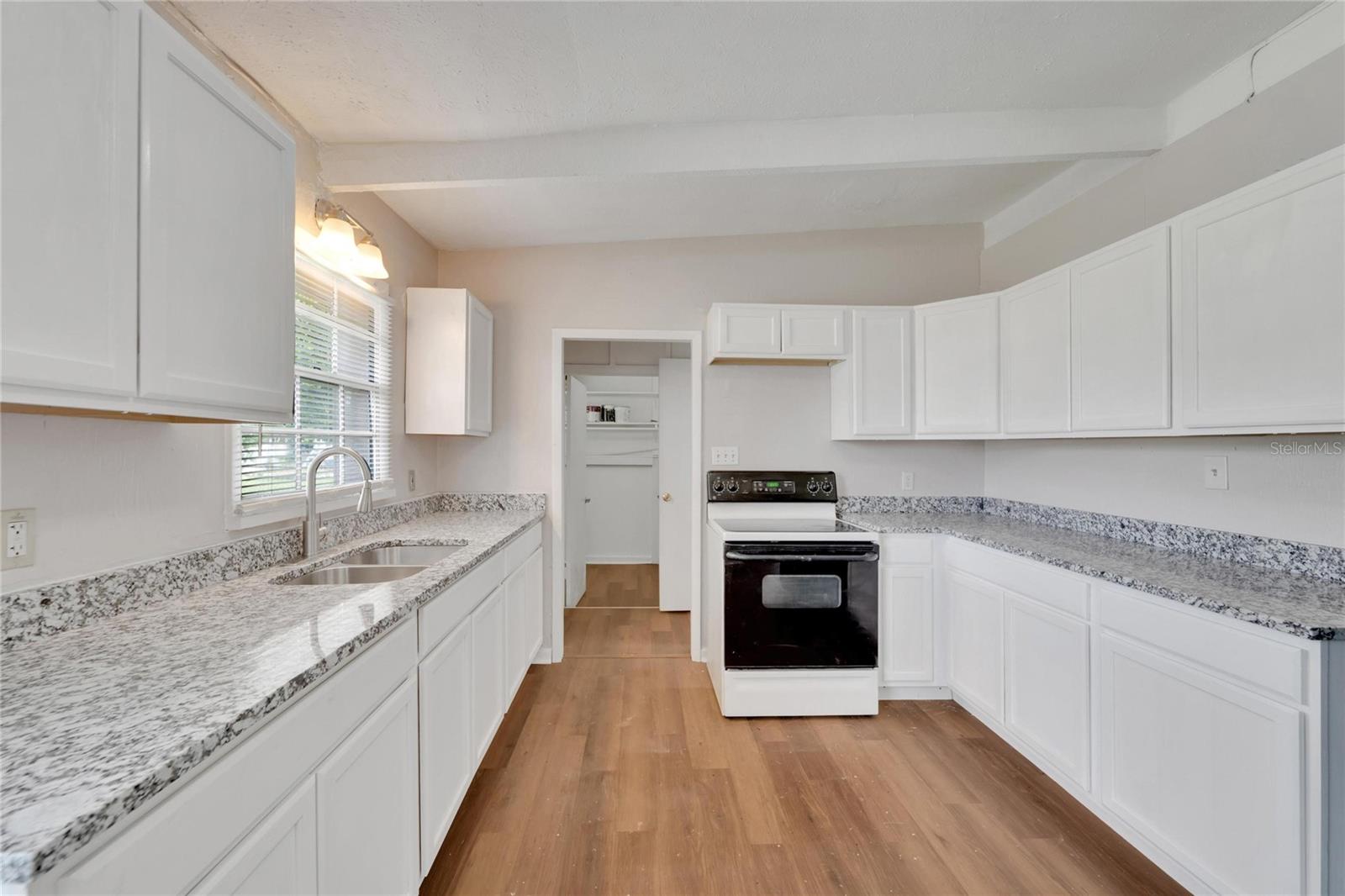 1317 WARRINGTON WAY, TAMPA, FL, 33619