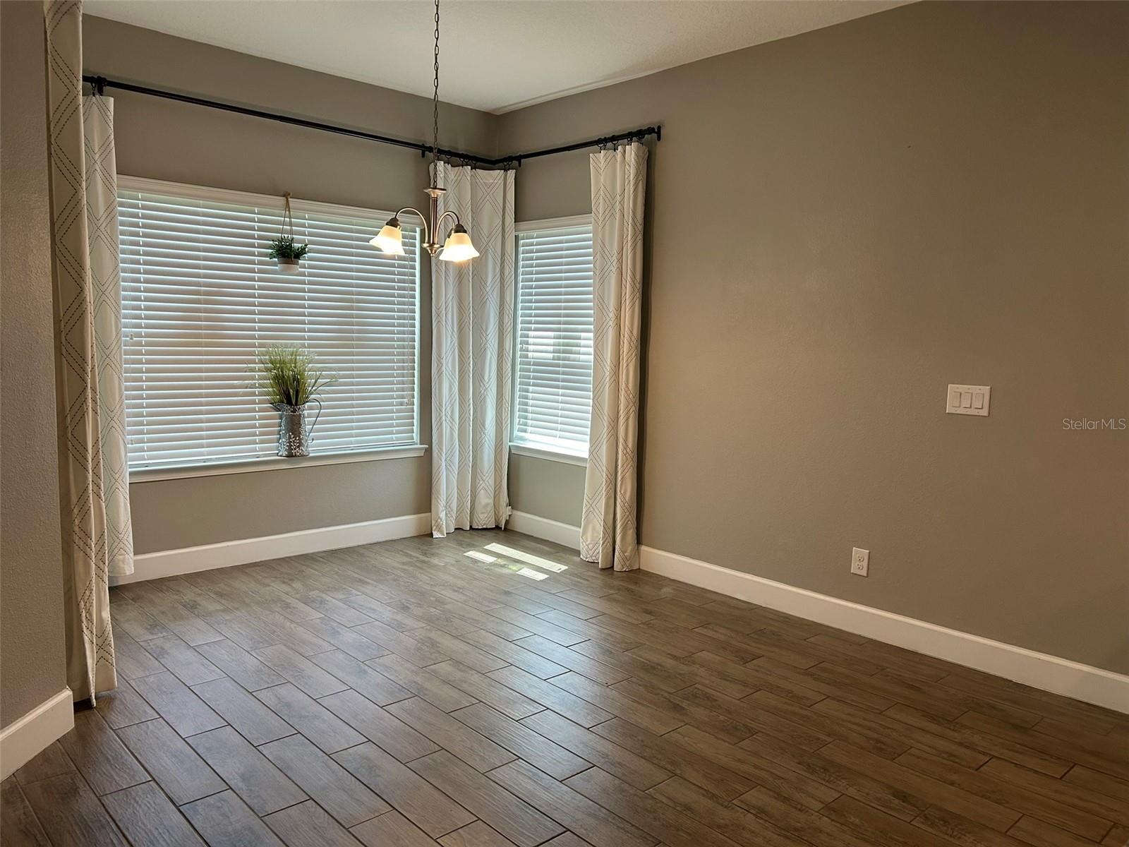 220 MESSINA PL, HOWEY IN THE HILLS, FL, 34737