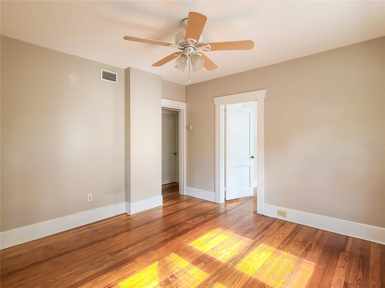 1009 7TH AVE N, ST PETERSBURG, FL, 33705