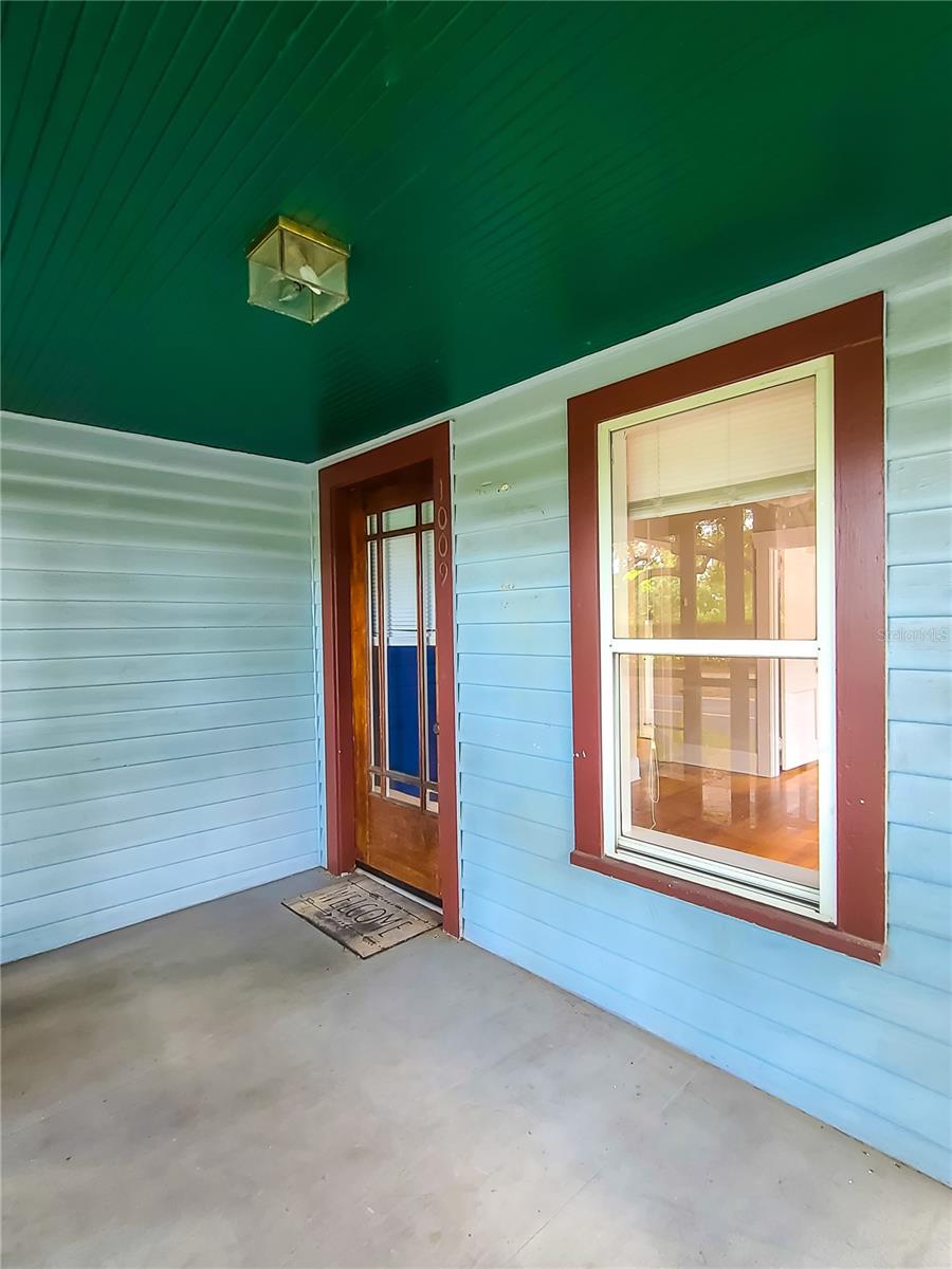 1009 7TH AVE N, ST PETERSBURG, FL, 33705