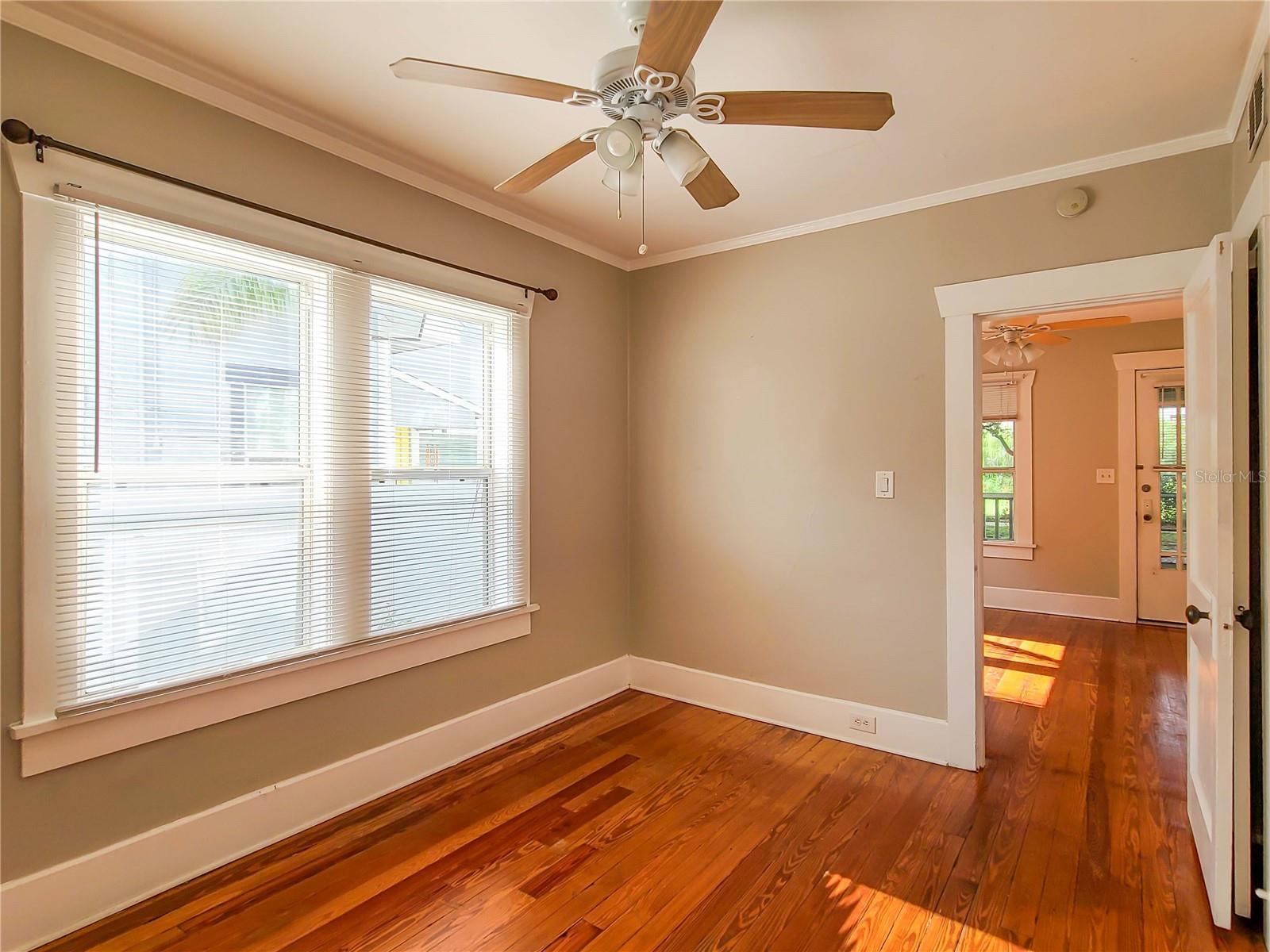 1009 7TH AVE N, ST PETERSBURG, FL, 33705