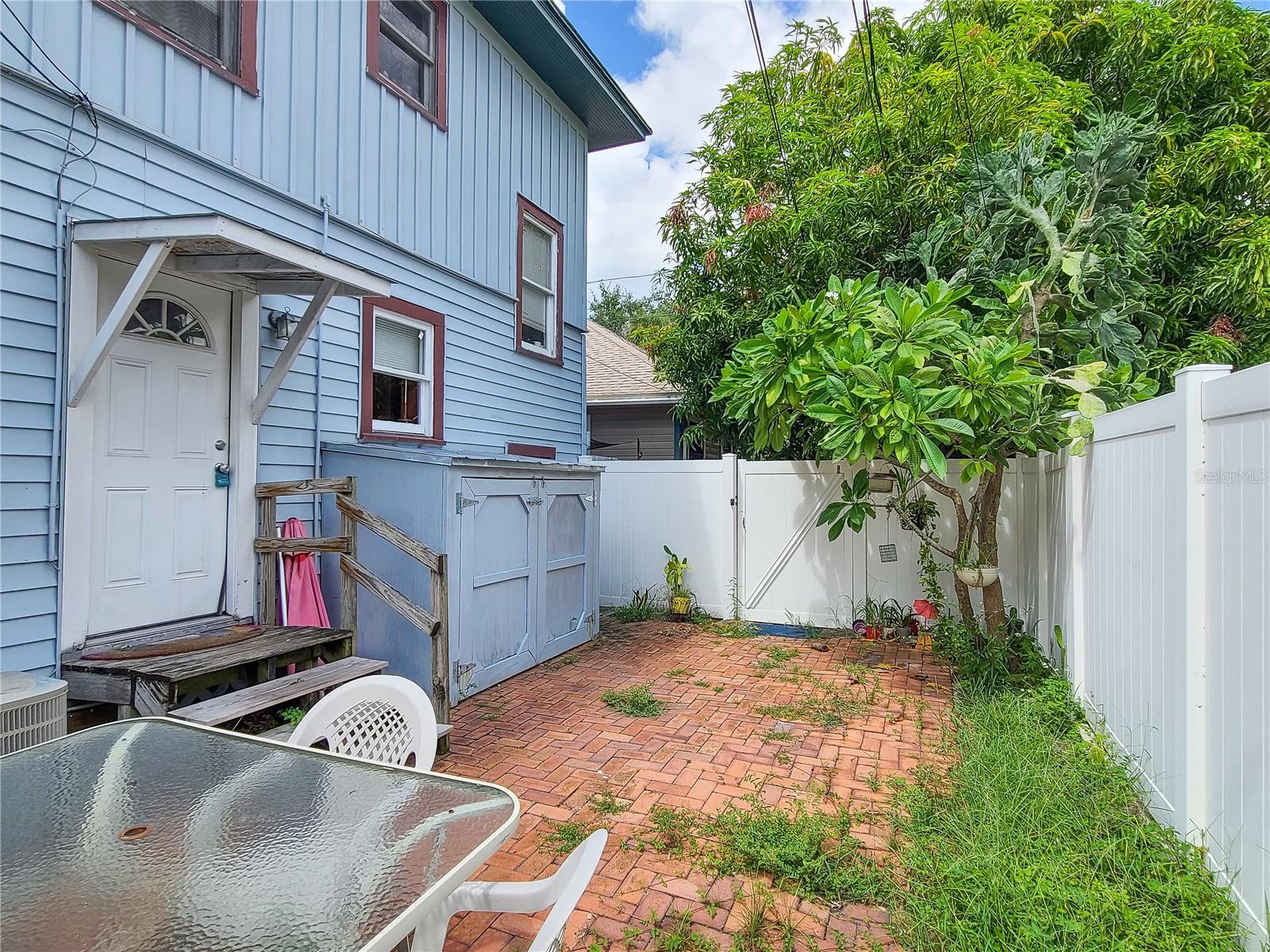 1009 7TH AVE N, ST PETERSBURG, FL, 33705