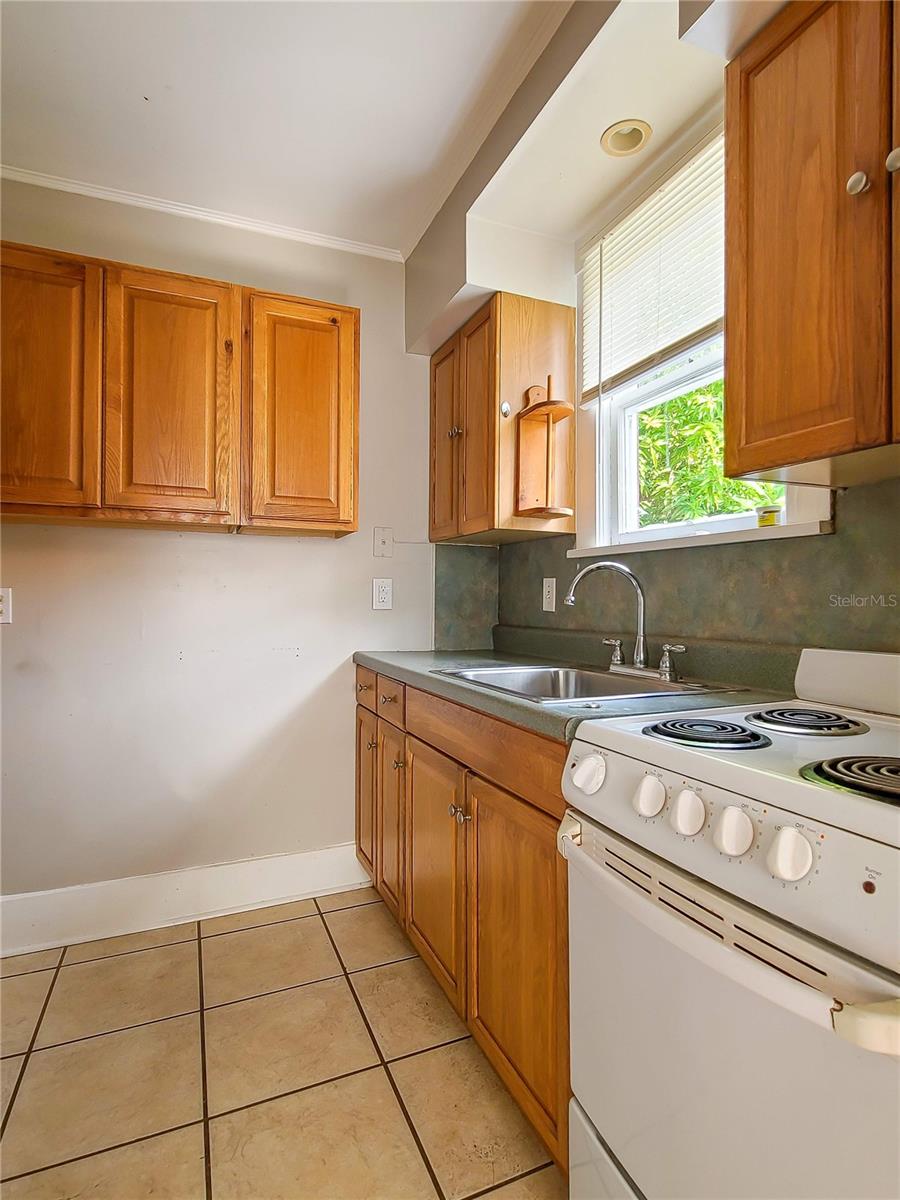 1009 7TH AVE N, ST PETERSBURG, FL, 33705