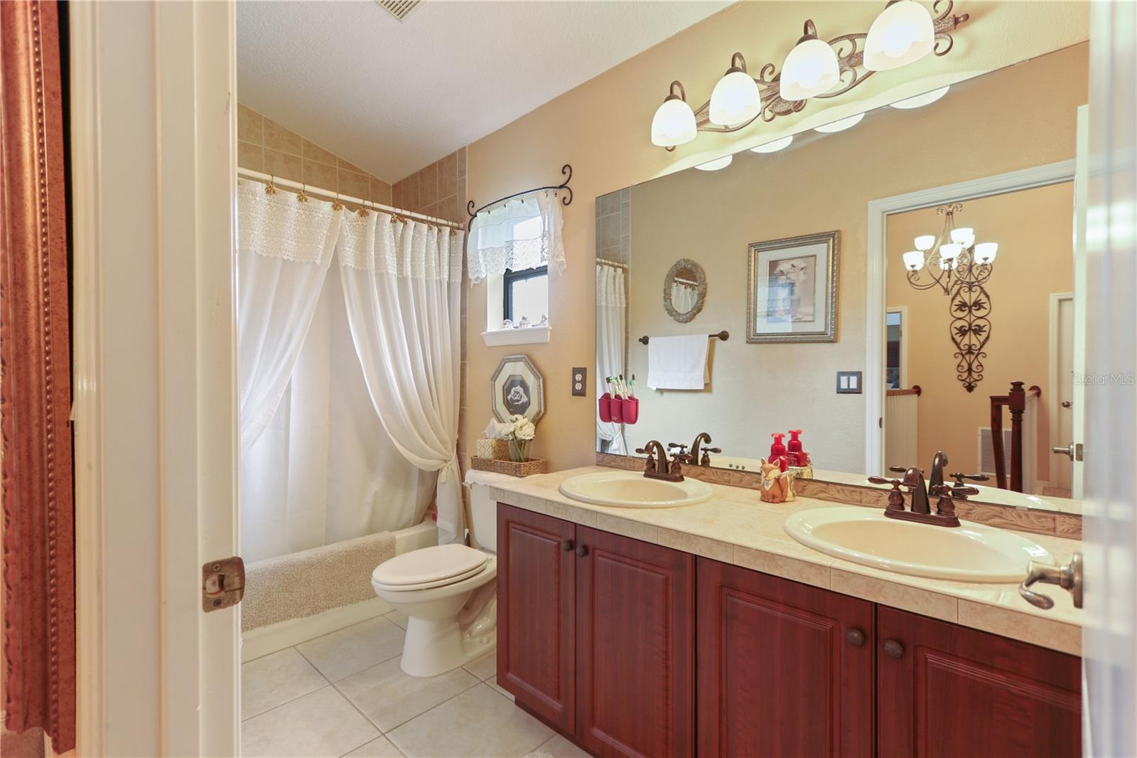 553 QUAIL LAKE DR, DEBARY, FL, 32713