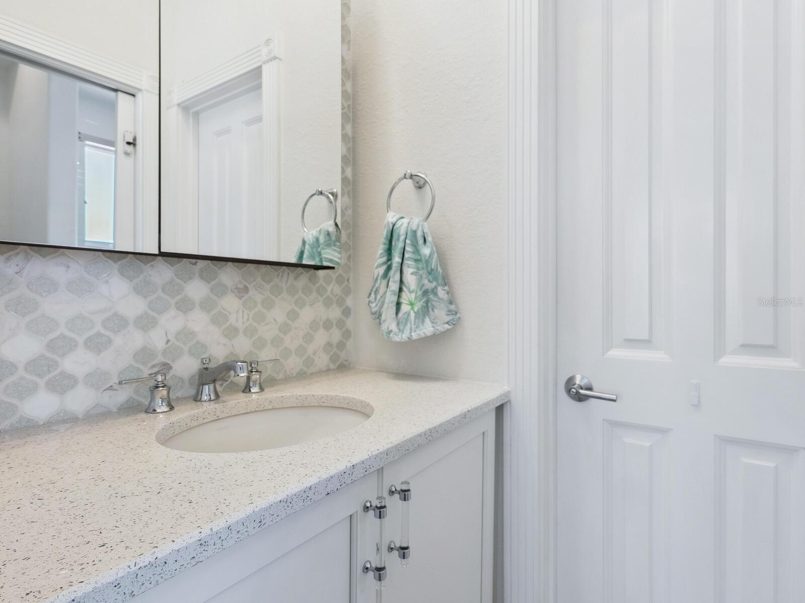 1040 GULF WINDS WAY, NOKOMIS, FL, 34275
