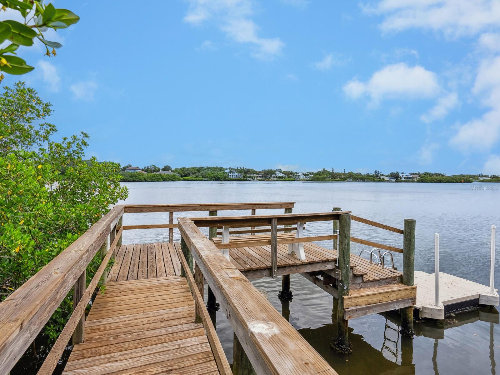 1040 GULF WINDS WAY, NOKOMIS, FL, 34275