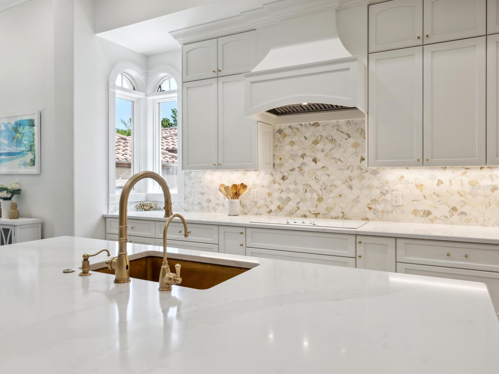 1040 GULF WINDS WAY, NOKOMIS, FL, 34275