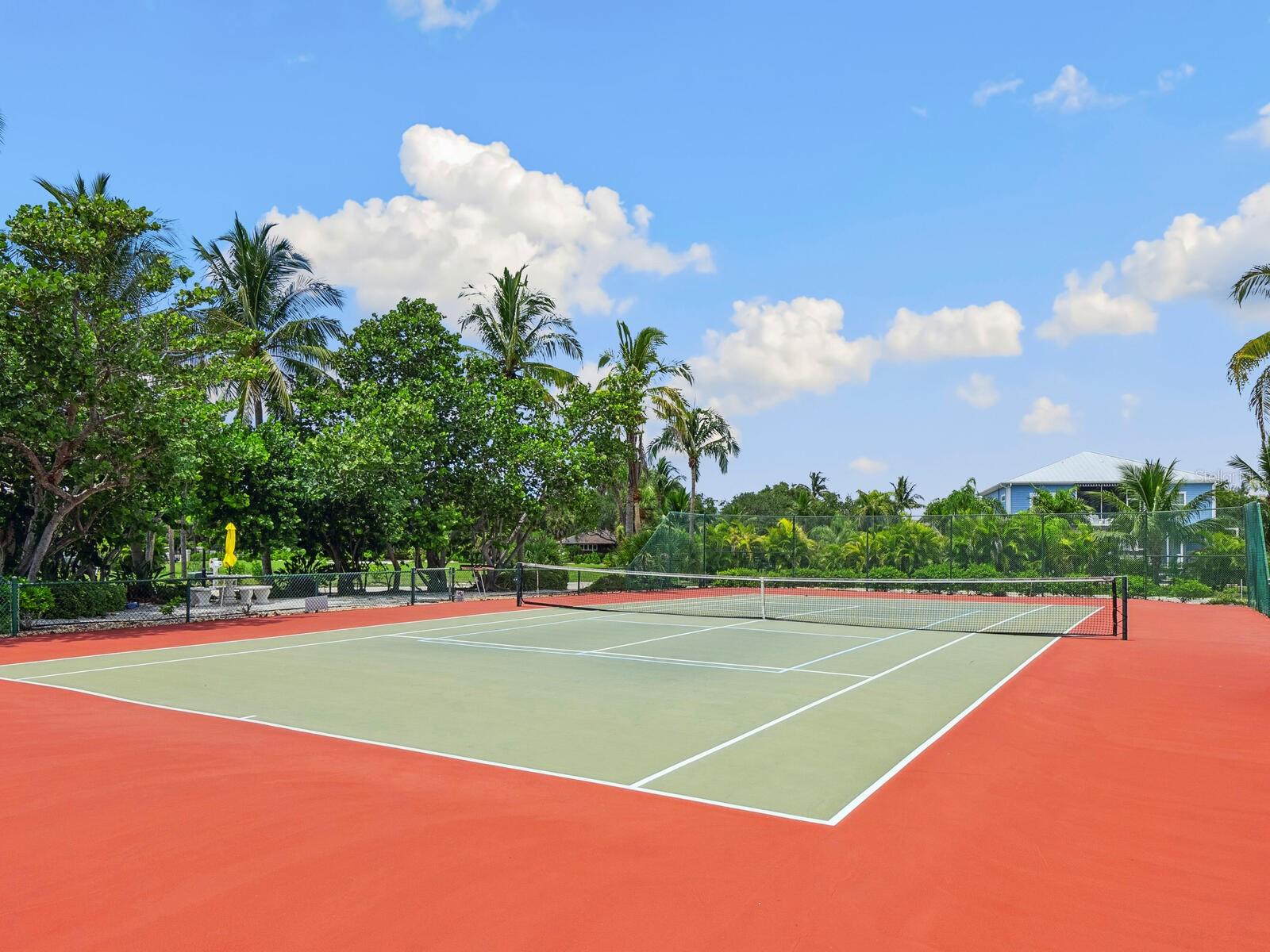 1040 GULF WINDS WAY, NOKOMIS, FL, 34275