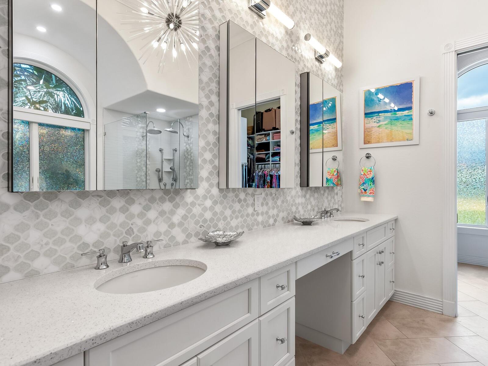 1040 GULF WINDS WAY, NOKOMIS, FL, 34275