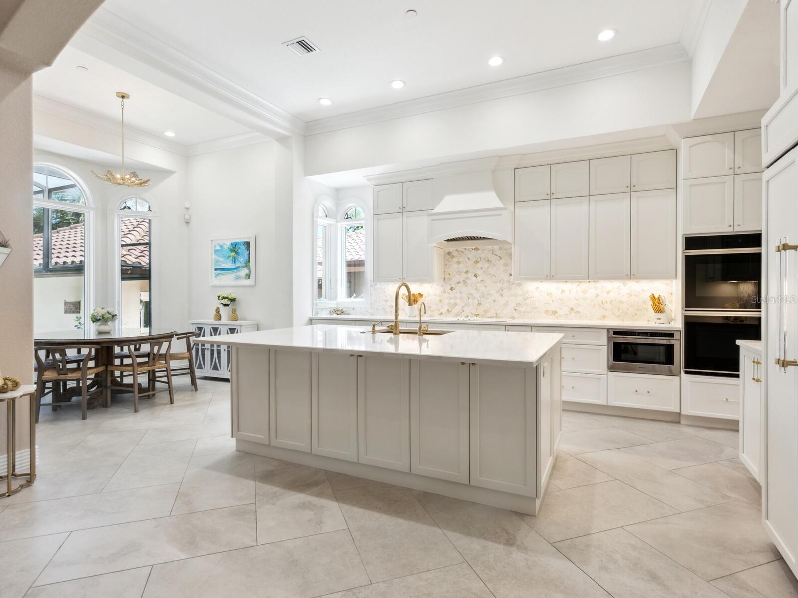 1040 GULF WINDS WAY, NOKOMIS, FL, 34275