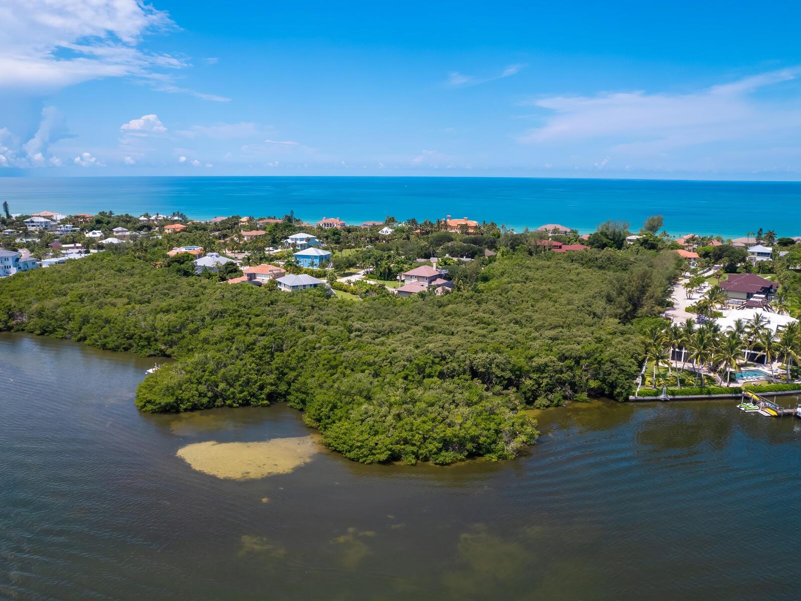 1040 GULF WINDS WAY, NOKOMIS, FL, 34275