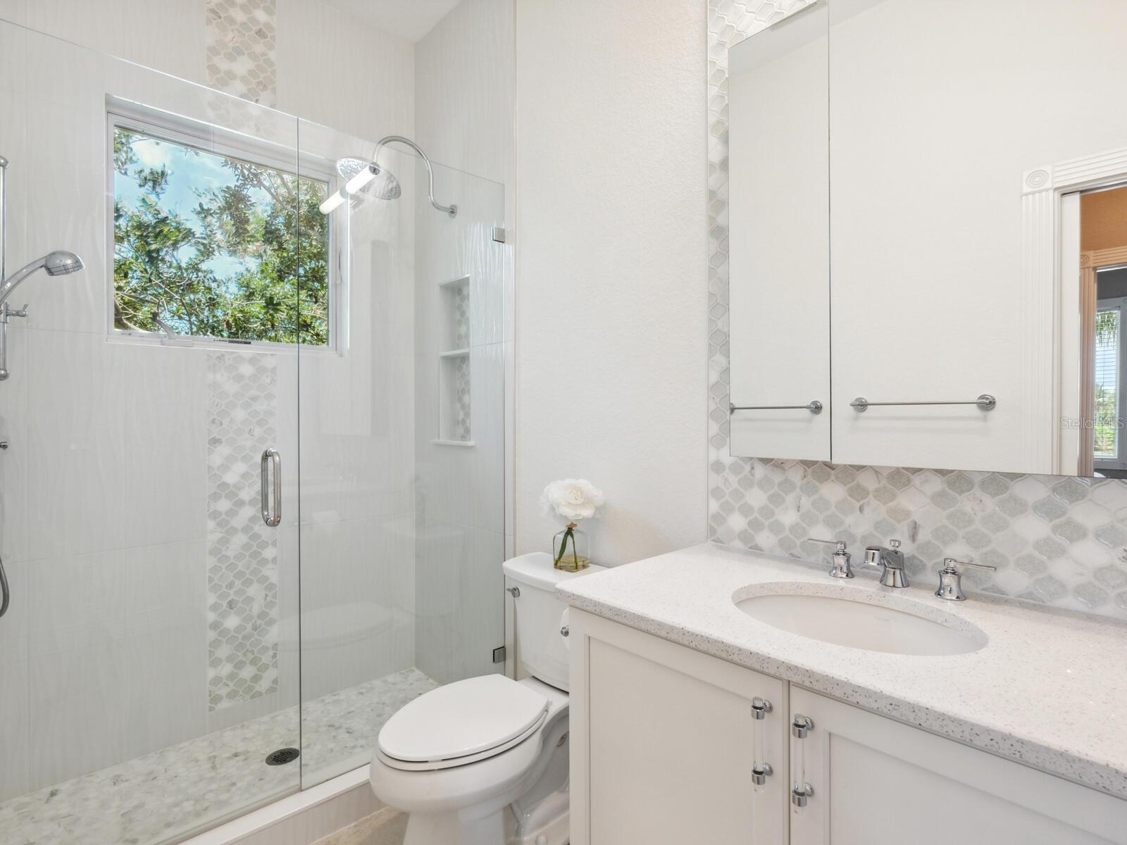1040 GULF WINDS WAY, NOKOMIS, FL, 34275