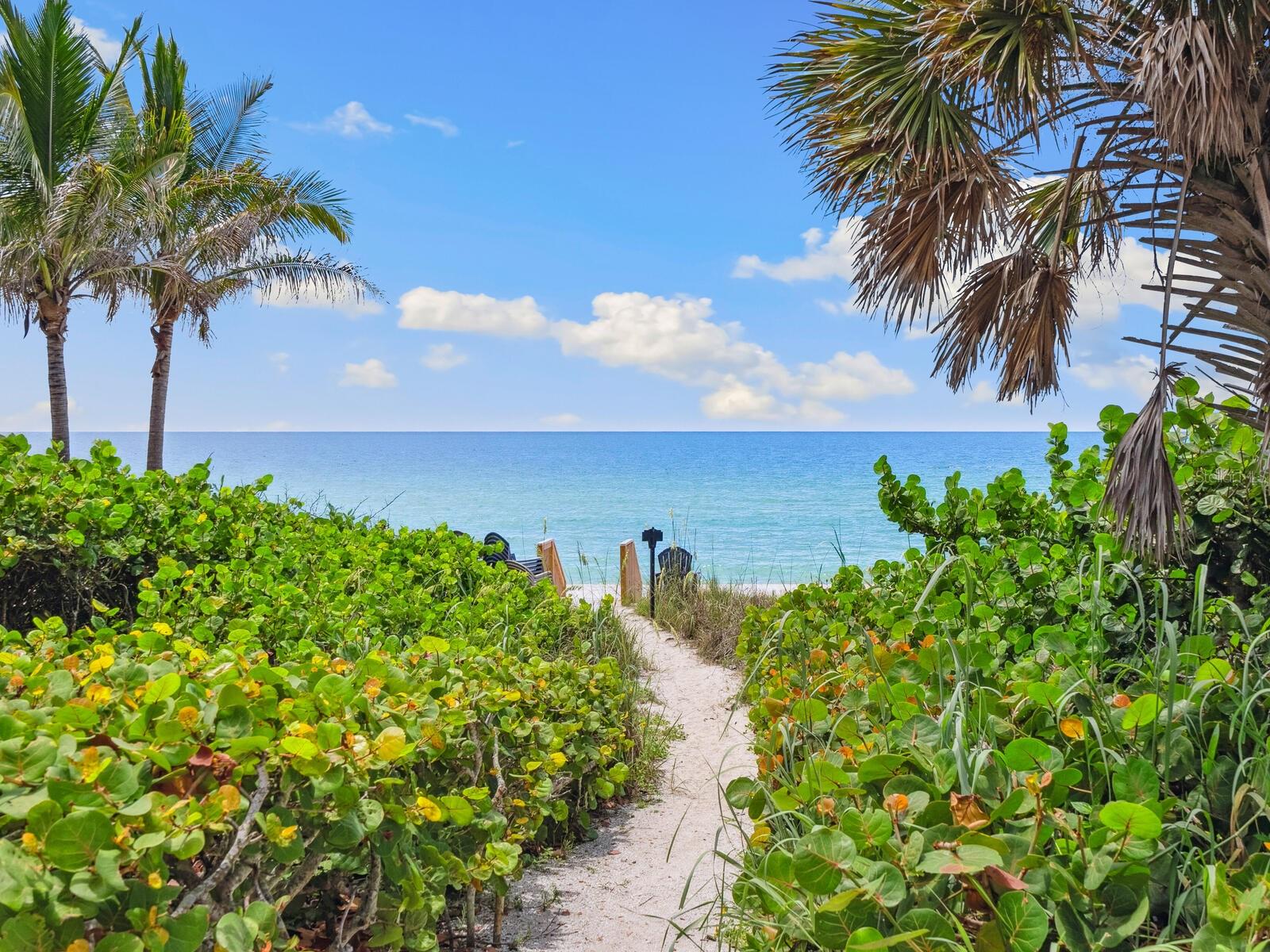 1040 GULF WINDS WAY, NOKOMIS, FL, 34275
