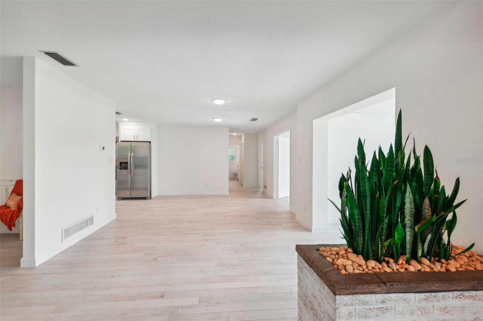 1553 LAKESIDE DR, DELAND, FL, 32720