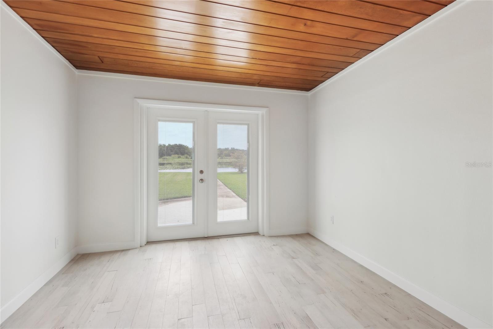 1553 LAKESIDE DR, DELAND, FL, 32720