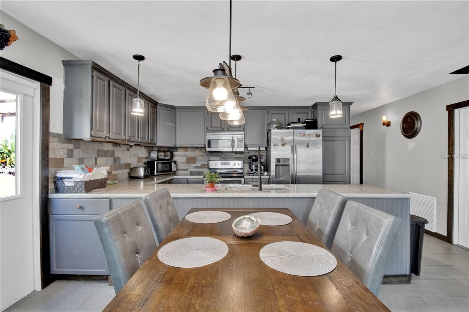 481 RICOLD TER, PORT CHARLOTTE, FL, 33954
