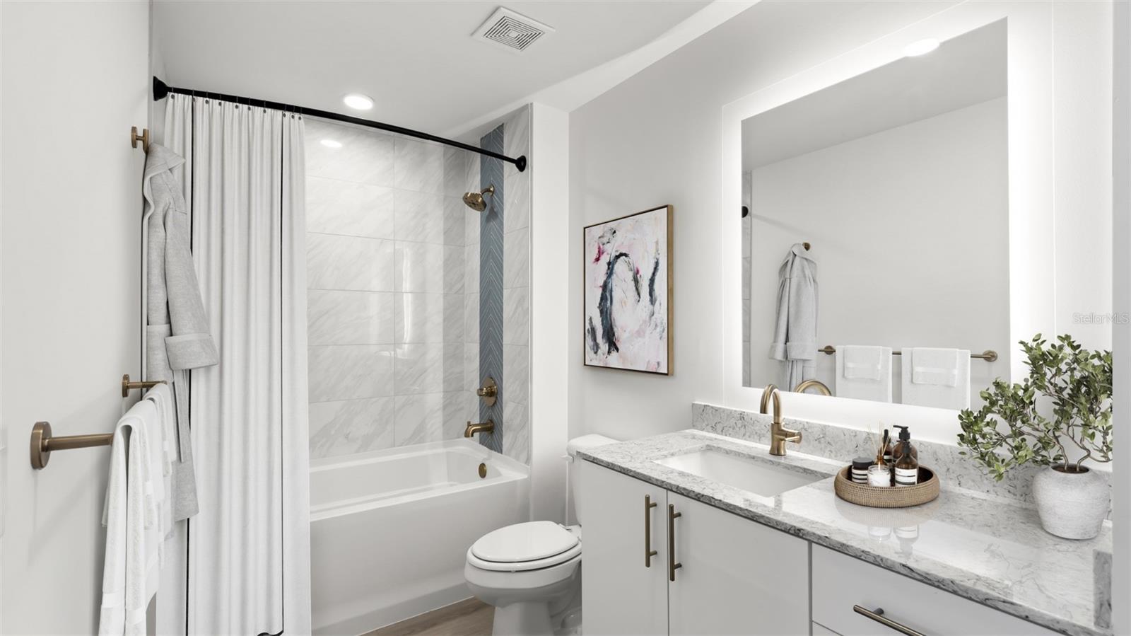 225 1ST AVE N #B2, ST PETERSBURG, FL, 33701