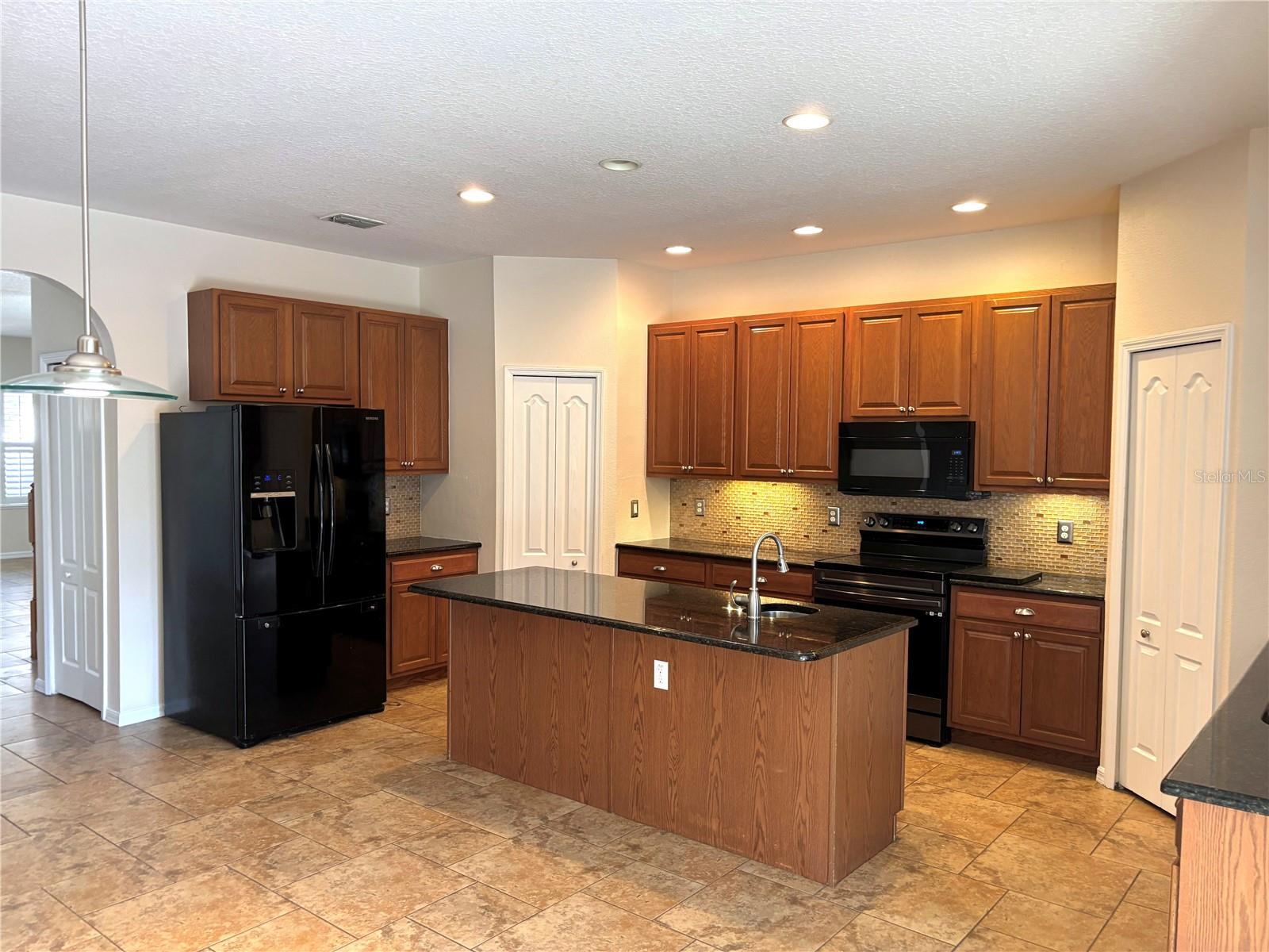 108 COLONIAL PINE LN, MINNEOLA, FL, 34715