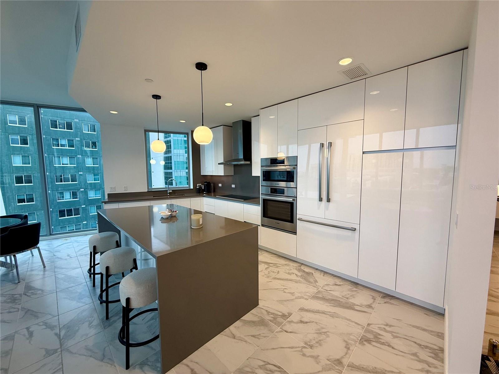 Modern Chef's Kitchen complete with Bosch Appliance Package!!