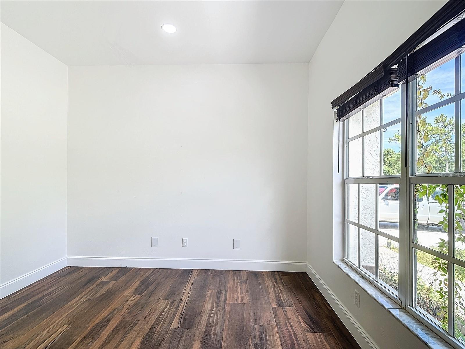 130 16TH AVE NE, NAPLES, FL, 34120