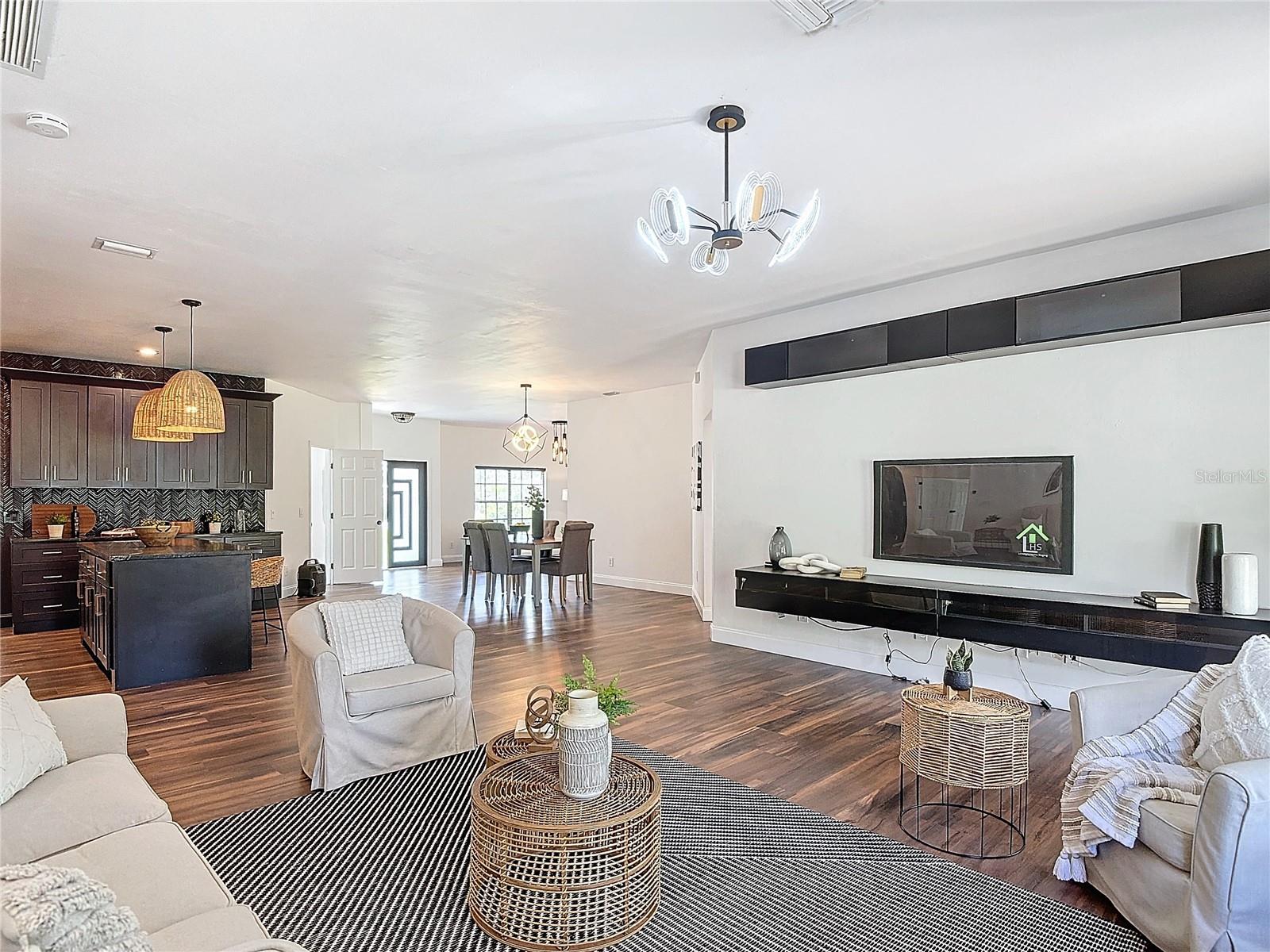 130 16TH AVE NE, NAPLES, FL, 34120