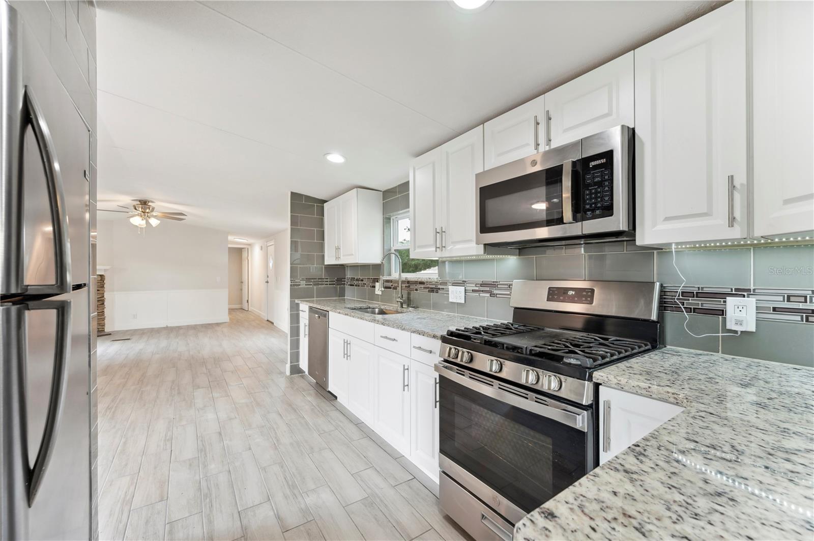 137 WOODSTORK WAY, FROSTPROOF, FL, 33843