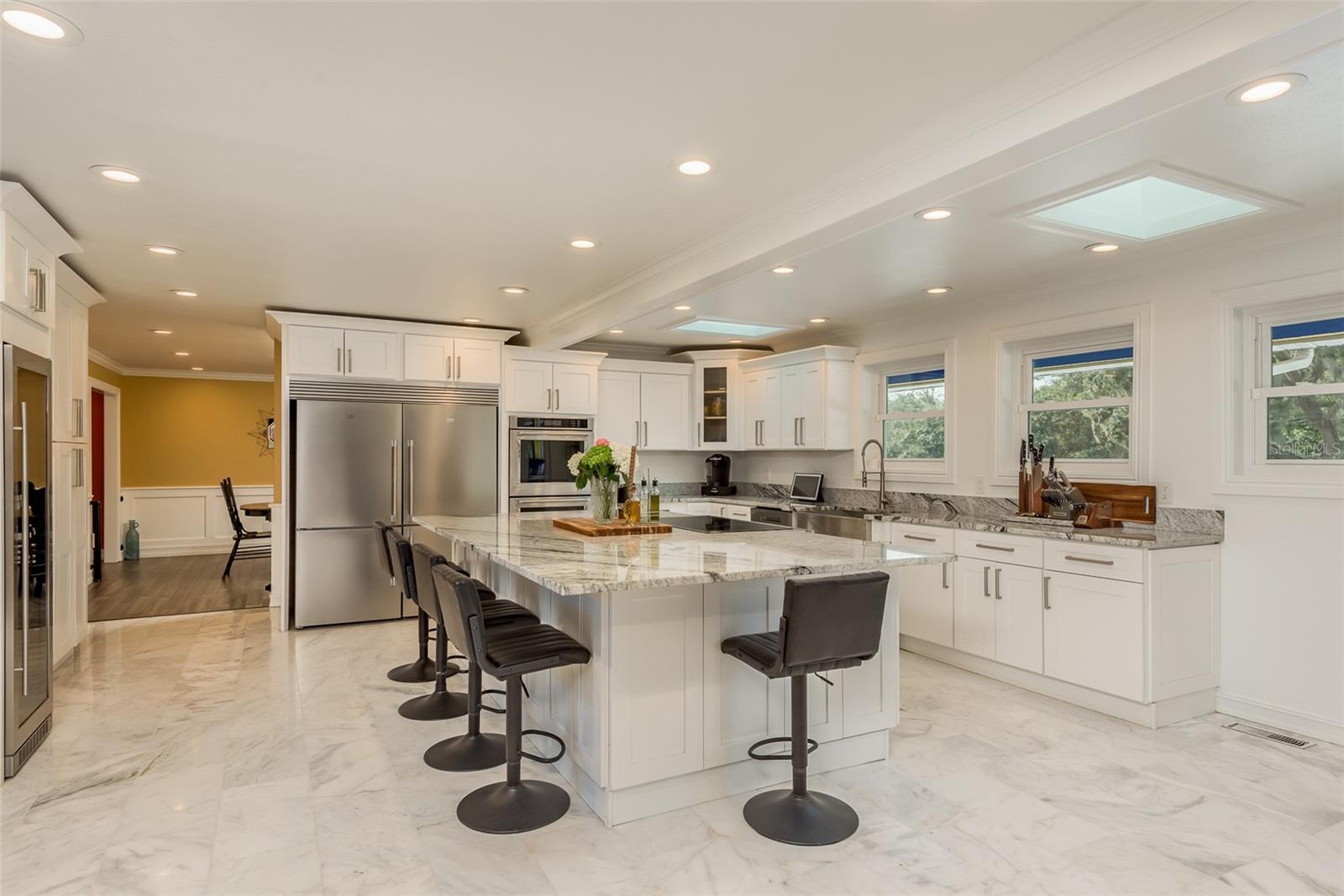 5124 LITHIA SPRINGS RD, LITHIA, FL, 33547