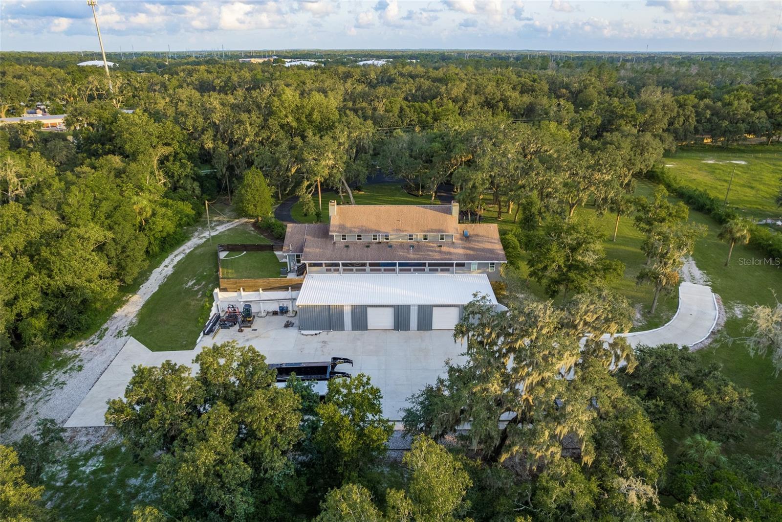 5124 LITHIA SPRINGS RD, LITHIA, FL, 33547