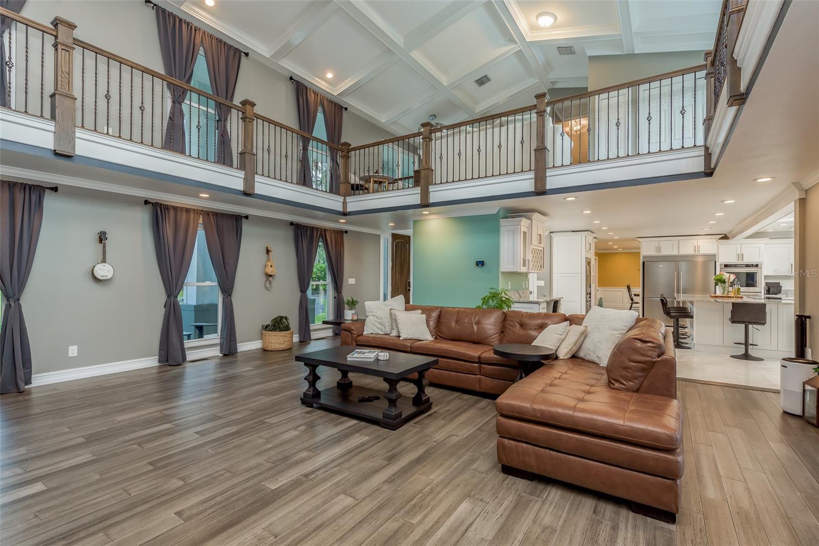 5124 LITHIA SPRINGS RD, LITHIA, FL, 33547
