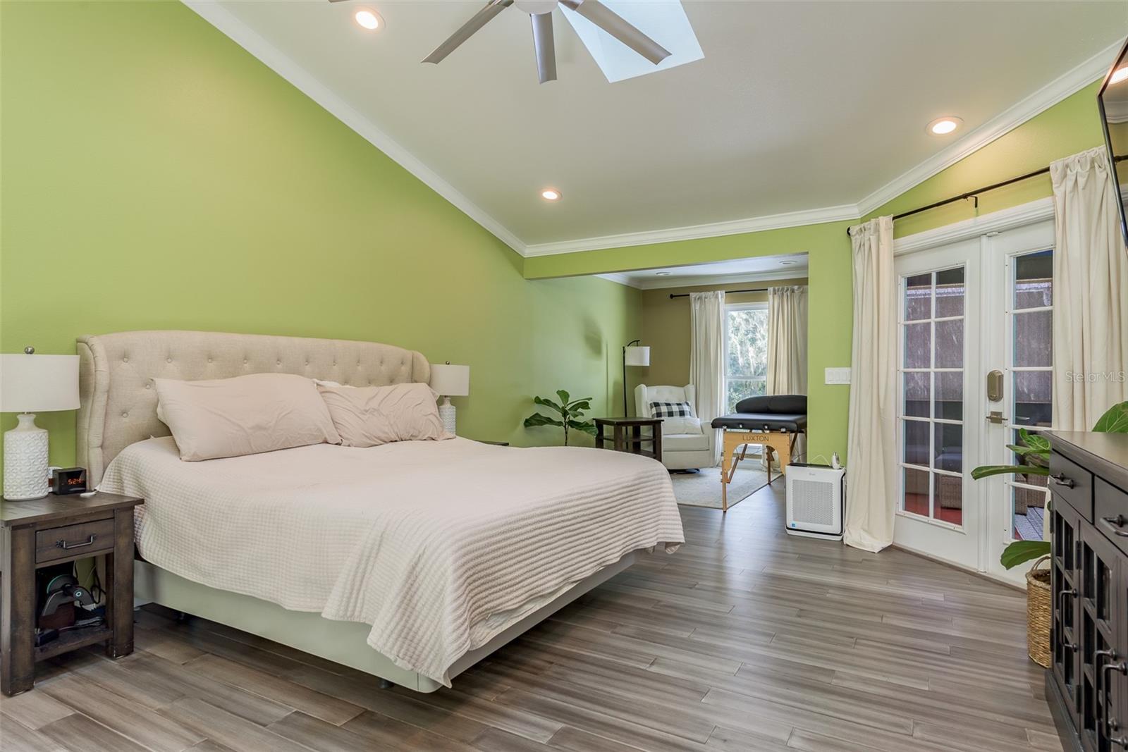 5124 LITHIA SPRINGS RD, LITHIA, FL, 33547