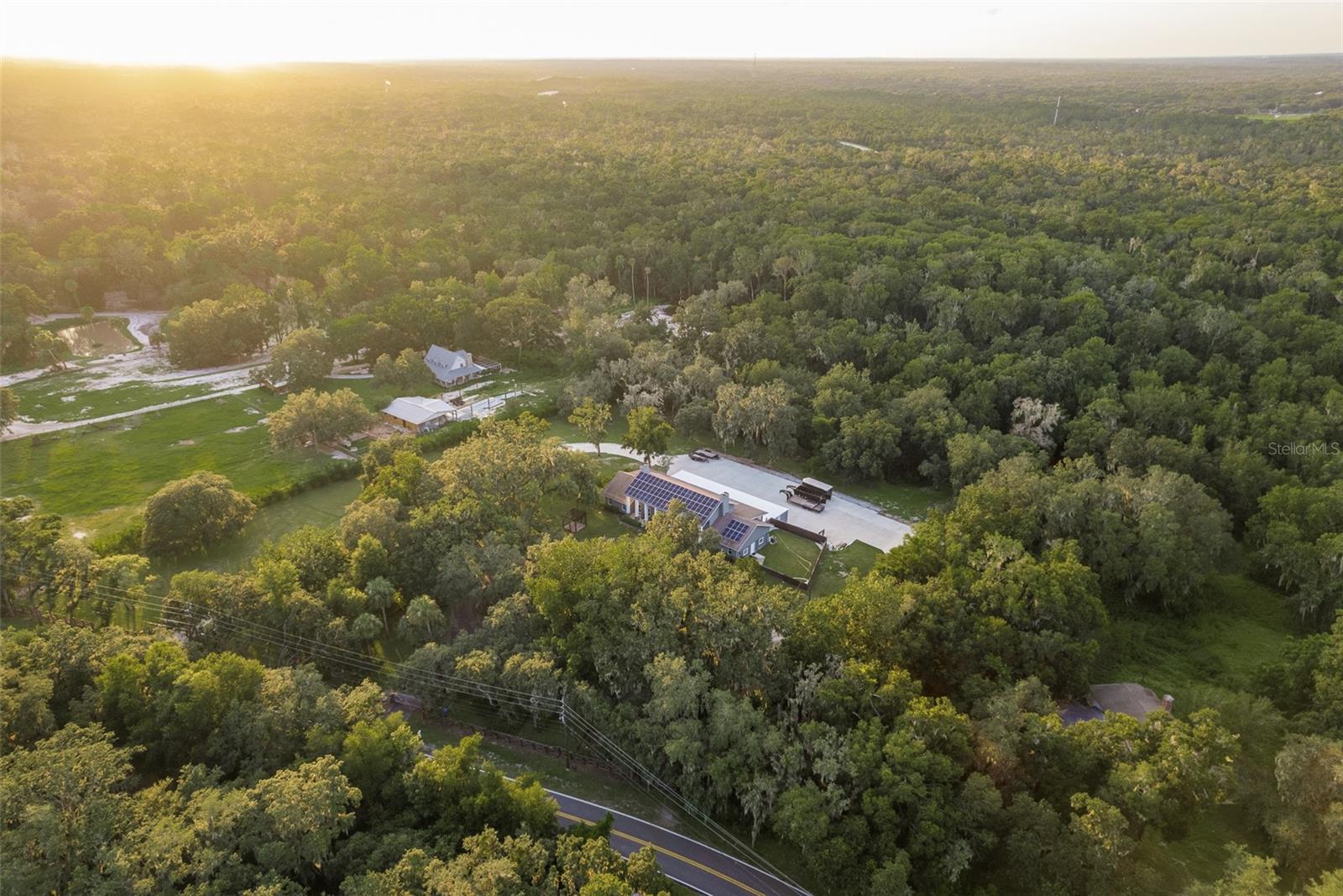 5124 LITHIA SPRINGS RD, LITHIA, FL, 33547