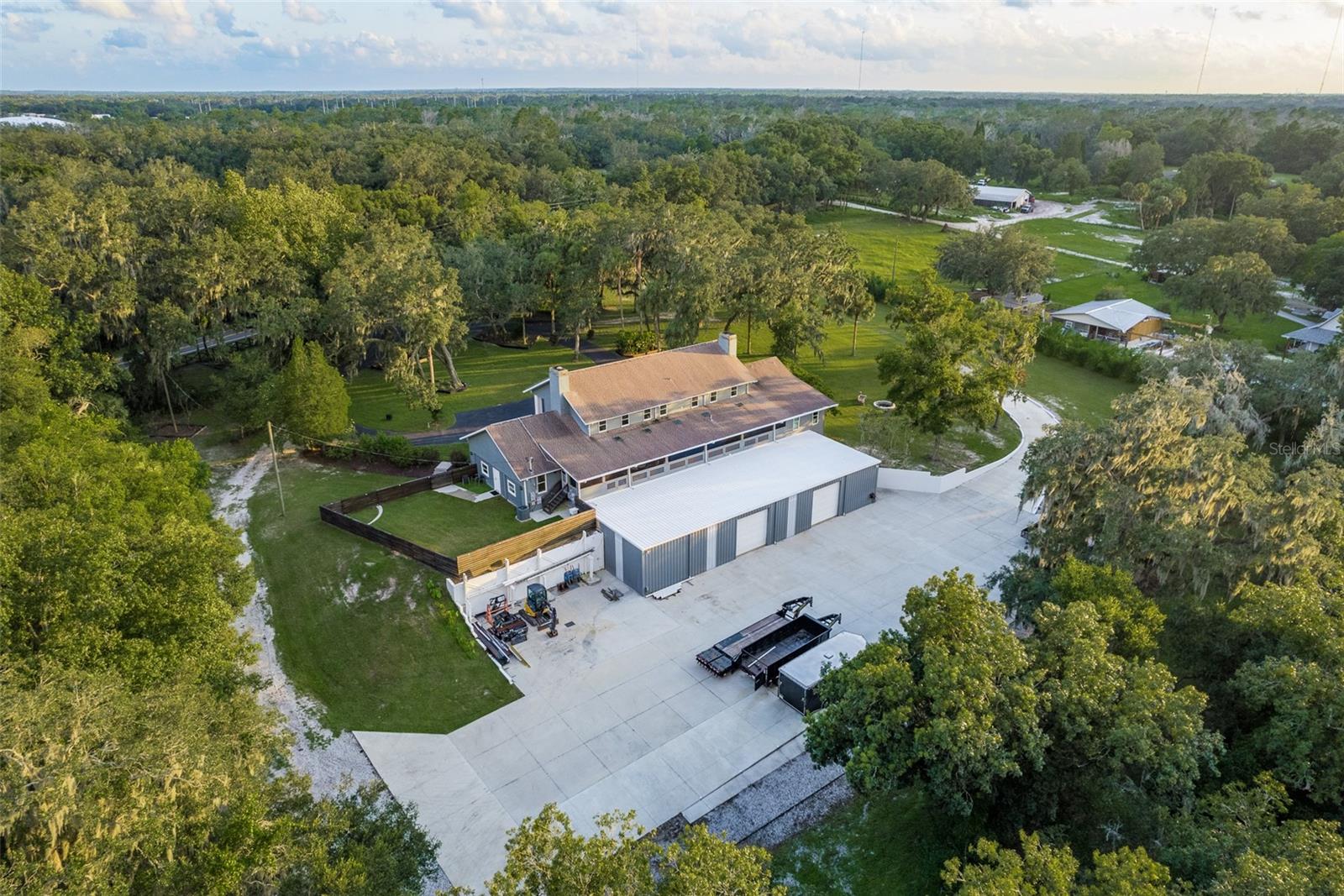5124 LITHIA SPRINGS RD, LITHIA, FL, 33547