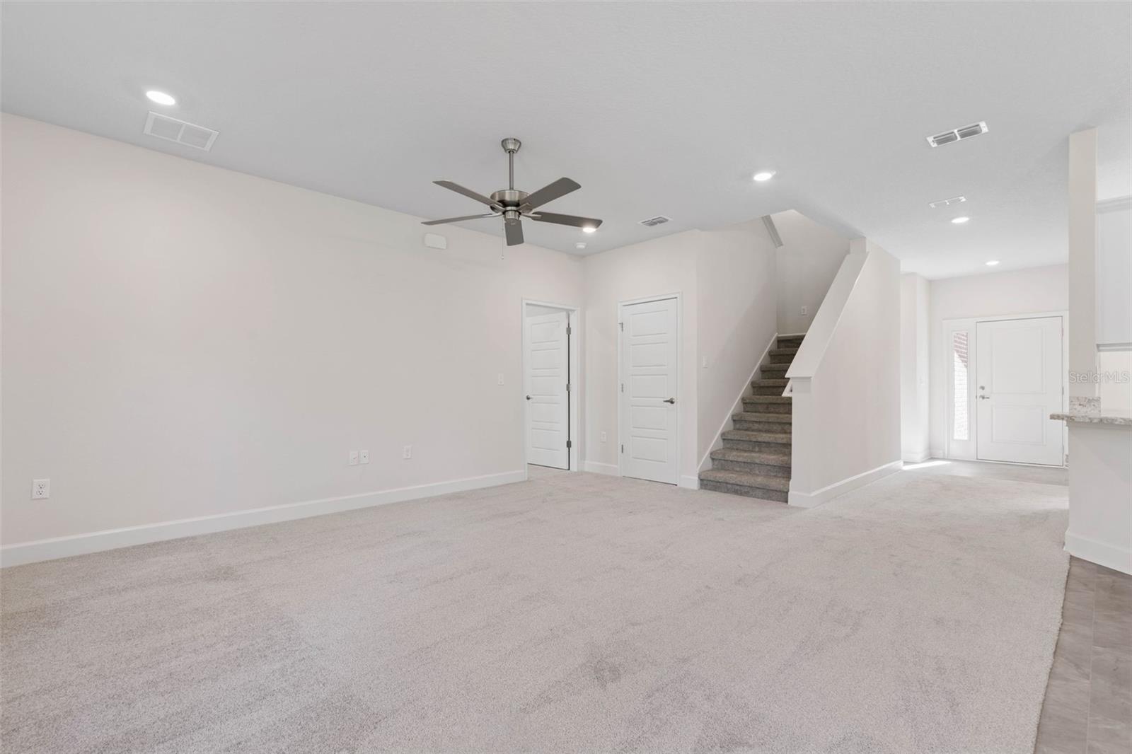 8 KAYDOT CT, PALM COAST, FL, 32164