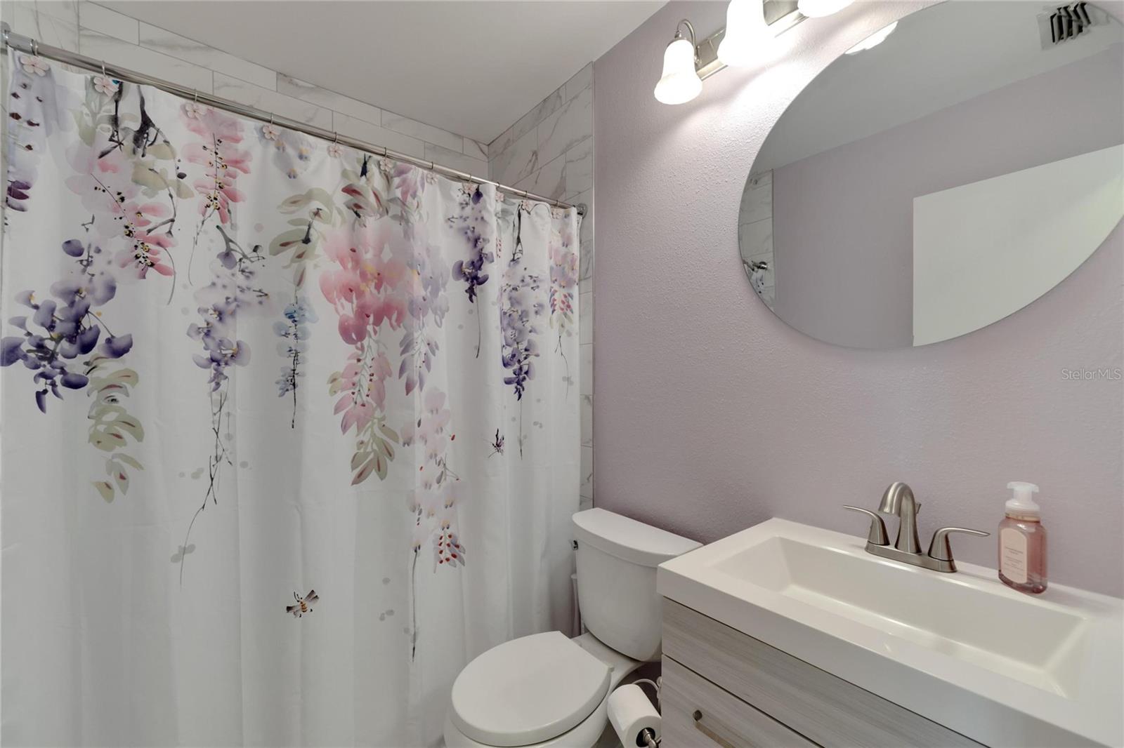 2022 GREGORY DR, TAMPA, FL, 33613