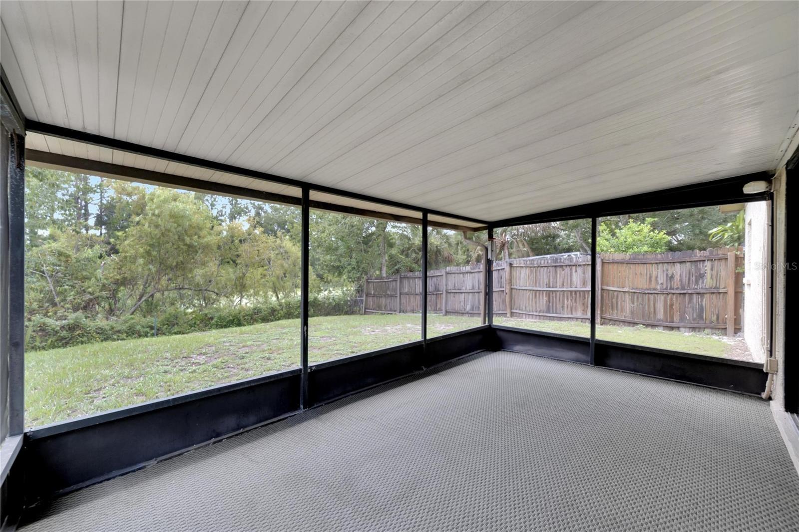 2022 GREGORY DR, TAMPA, FL, 33613