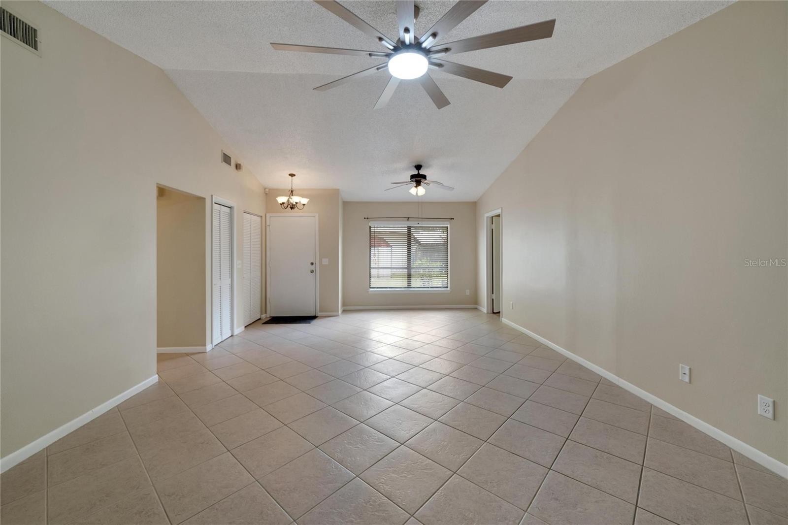 2022 GREGORY DR, TAMPA, FL, 33613