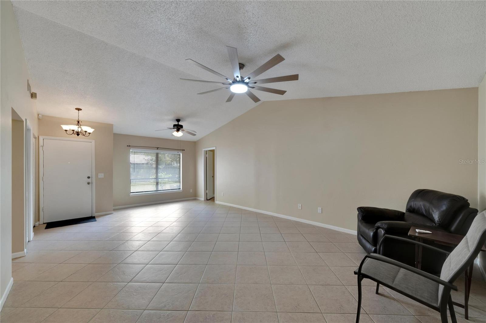 2022 GREGORY DR, TAMPA, FL, 33613