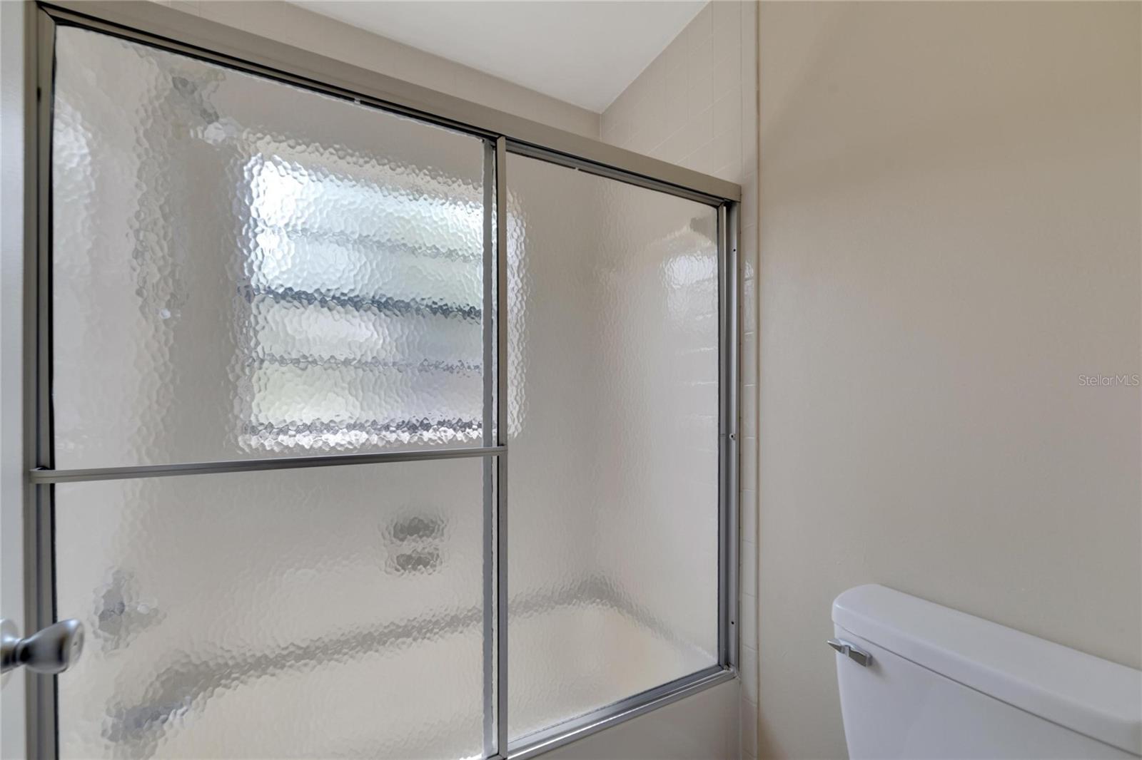2022 GREGORY DR, TAMPA, FL, 33613