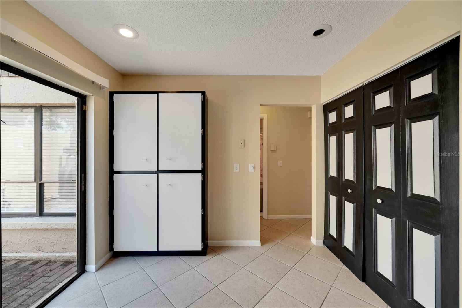 2022 GREGORY DR, TAMPA, FL, 33613
