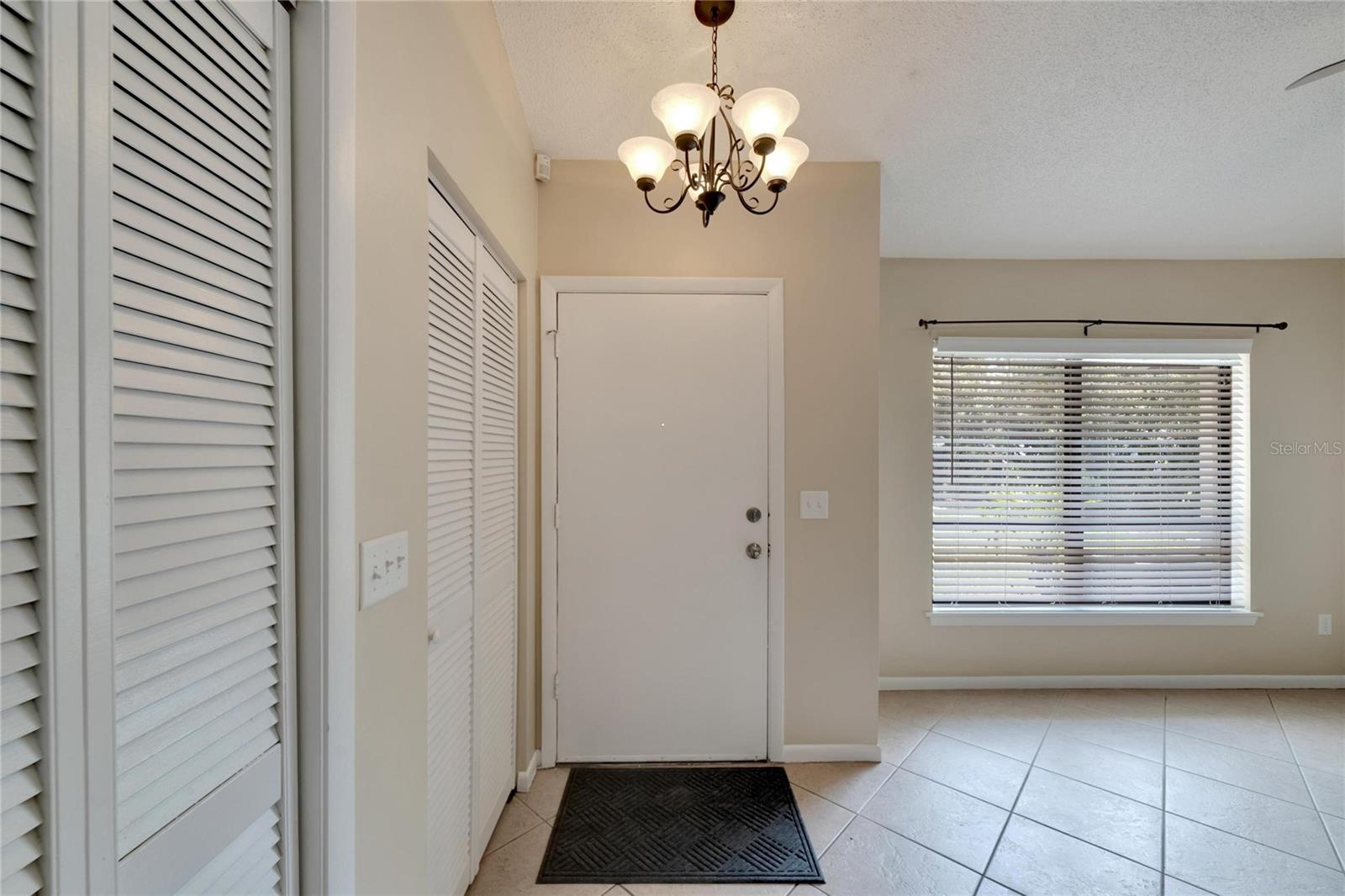 2022 GREGORY DR, TAMPA, FL, 33613