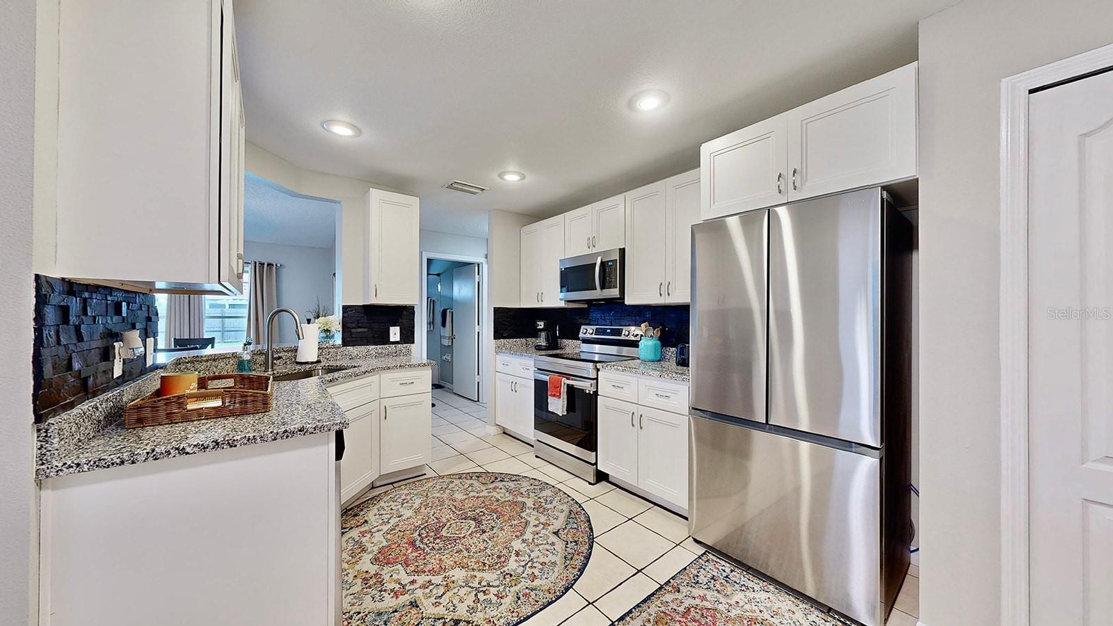 114 ISLAND WATER WAY, APOLLO BEACH, FL, 33572