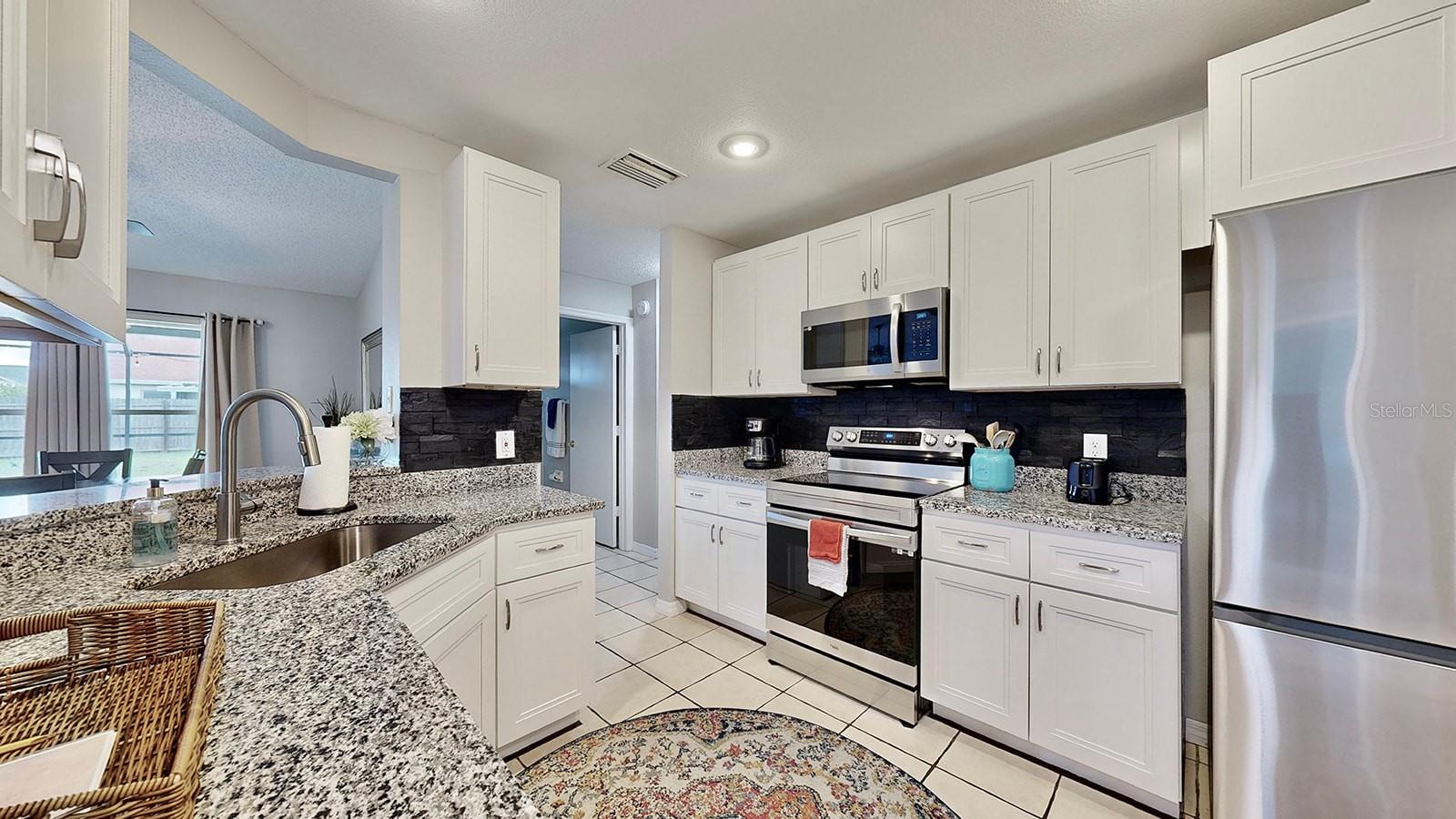 114 ISLAND WATER WAY, APOLLO BEACH, FL, 33572